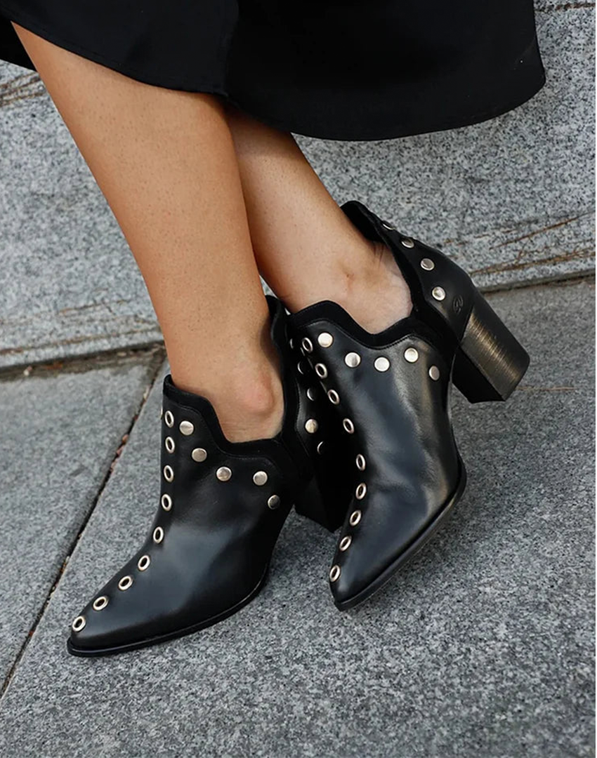 Leslie | Enkellaarsjes met Studs