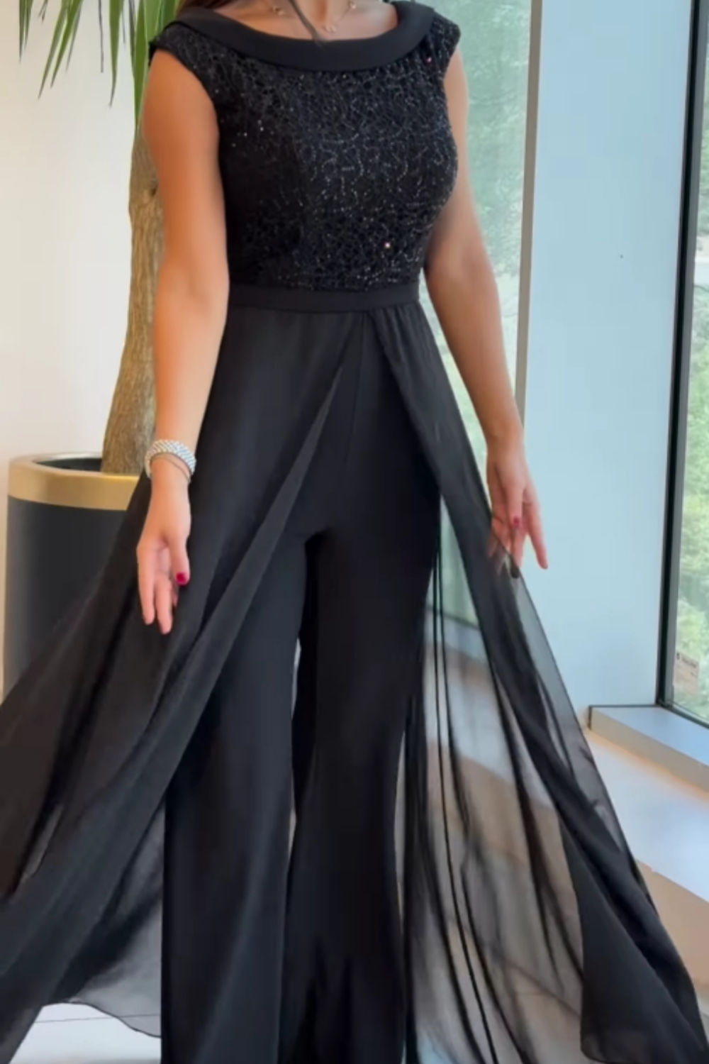 Louna | Stijlvolle mouwloze jumpsuit