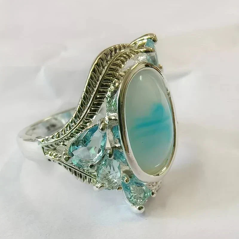 Vintage Ring in Turquoise Opal