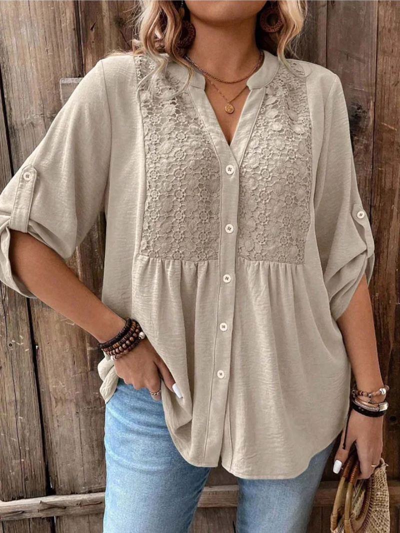 Trisha – Blouse met V-hals en knopen