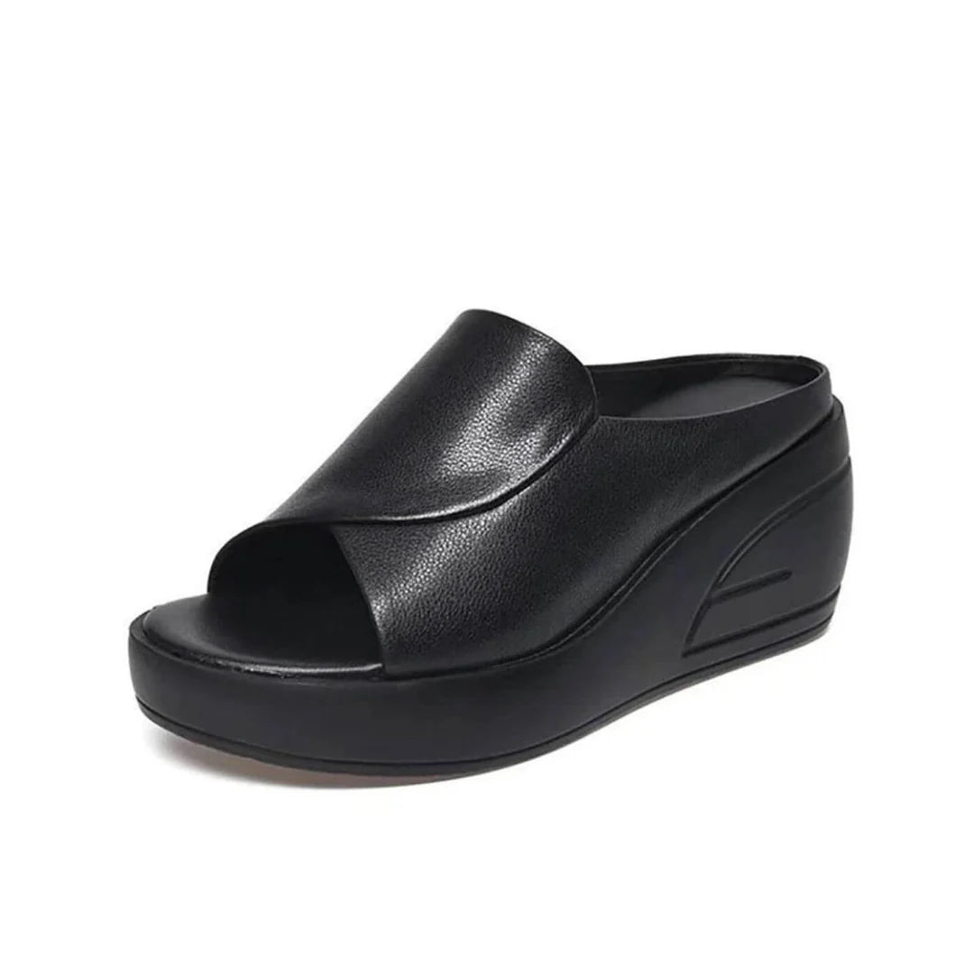 Elisha | Orthopedische instapsandalen met sleehak
