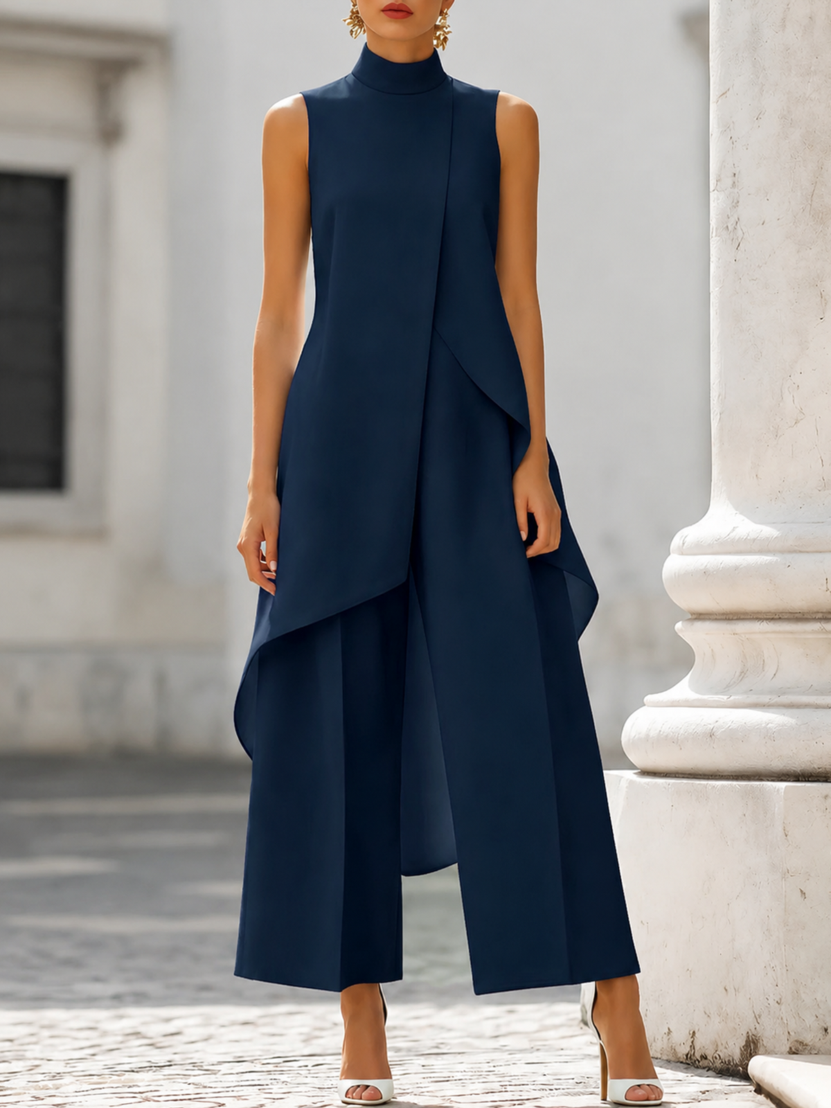 Dovessa - Dames jumpsuit met hoge kraag en asymmetrisch paneel