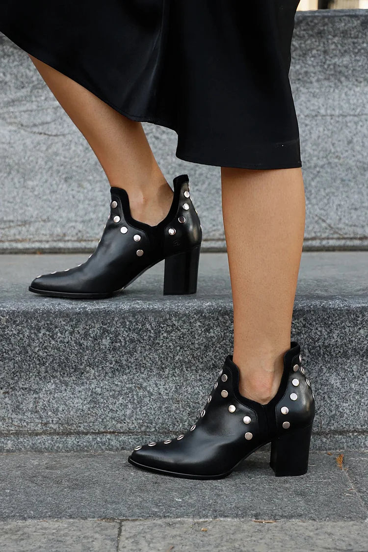 Leslie | Enkellaarsjes met Studs