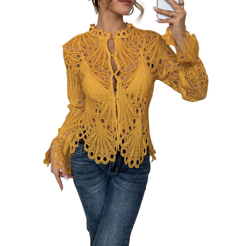Lizelle | Moderne blouse met holle details