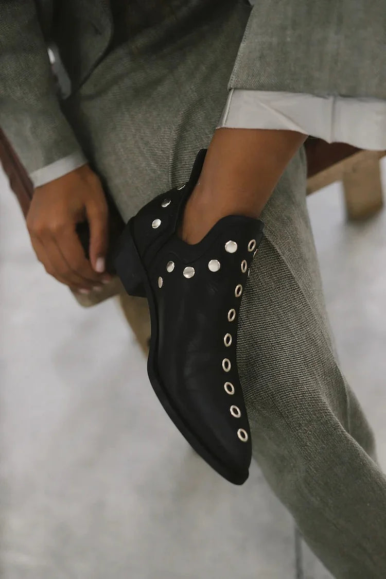 Jayla | Enkellaarsjes met Studs