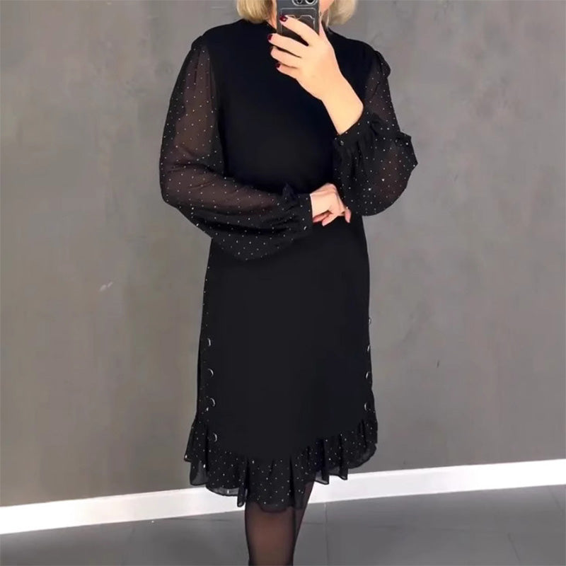 Marilouke | Elegante Jurk Met Kristallen en Ronde Hals