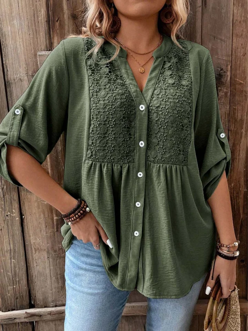 Trisha – Blouse met V-hals en knopen