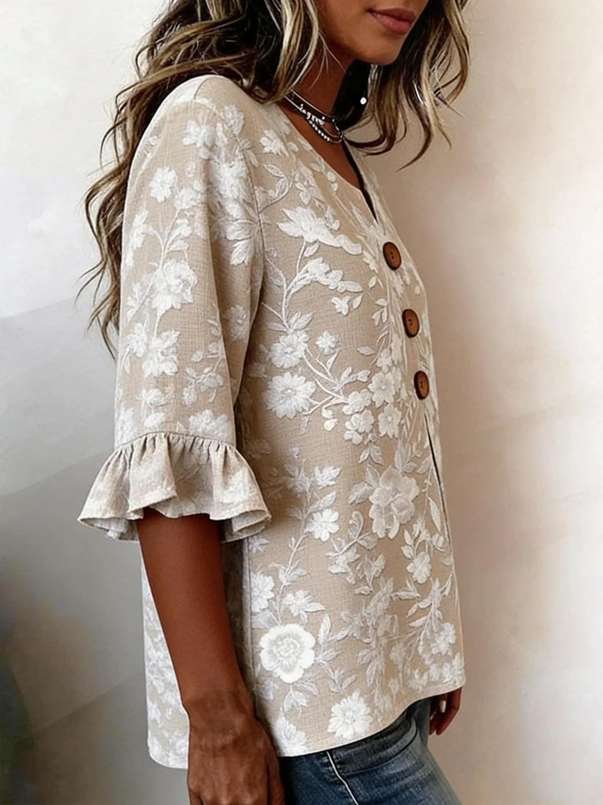 Velma | Blouse met knoopdetail