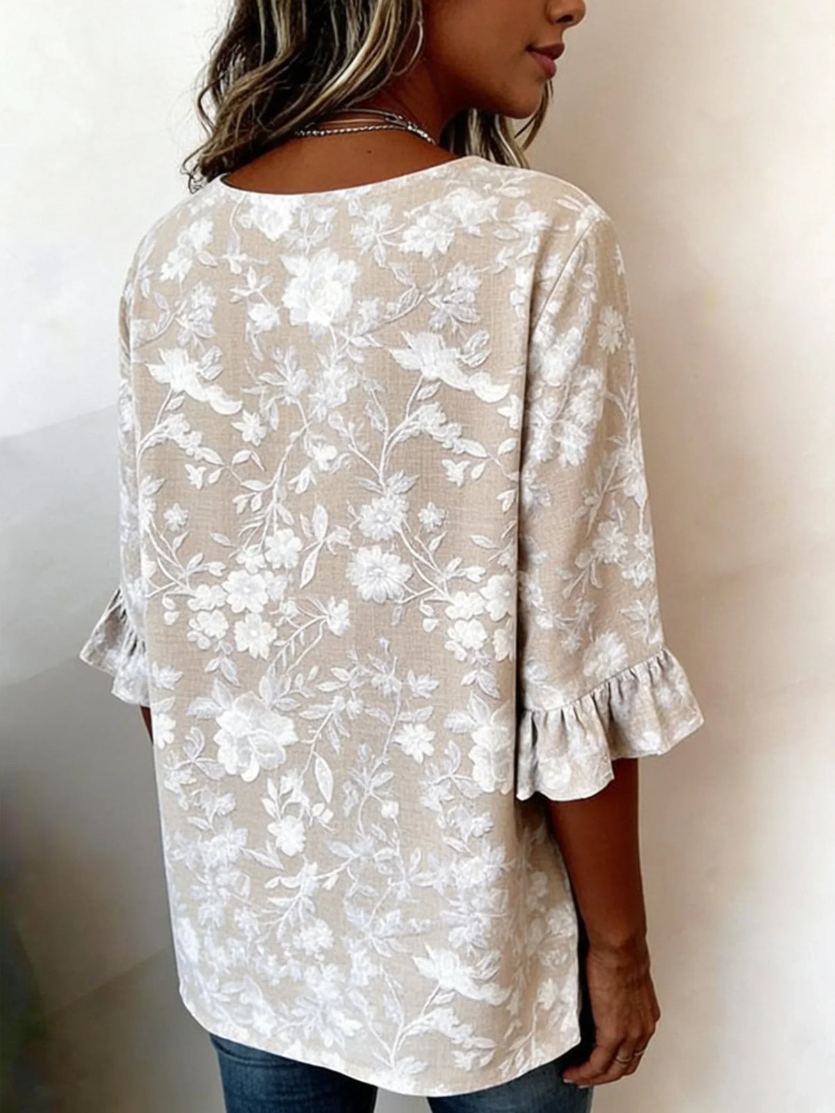 Velma | Blouse met knoopdetail